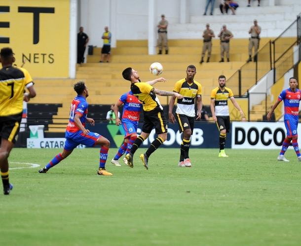 Com dois gols no fim do segundo tempo, Criciúma bate o Marcílio Dias na Copa  Santa