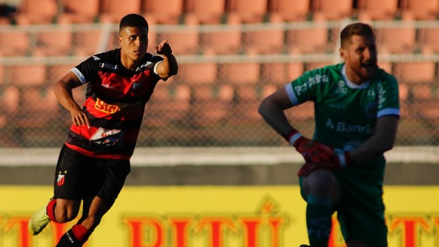 João Victor comemora gol contra o Ypiranga (Foto: Miguel Schincariol / Ituano FC)