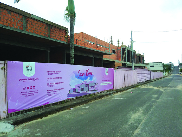 Casa Rosa em construção em Içara / Foto: Jornal Içarense / Especial