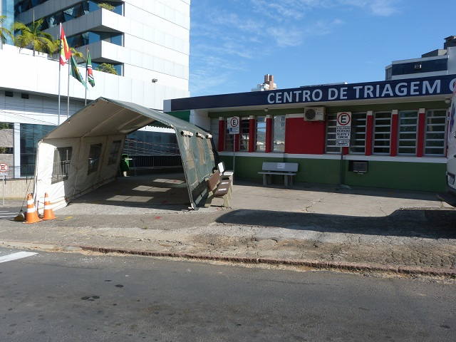 Centro de Triagem da área central na manhã desta sexta / Fotos: Denis Luciano / 4oito