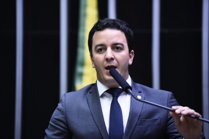 Deputado Célio Studart, do PV do Ceará, foi quem levantou o tema / Divulgação