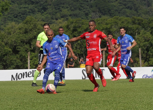 Metropolitano e Caravaggio, ao lado do Araranguá, representam a Larm no campeonato. Foto: Divulgação