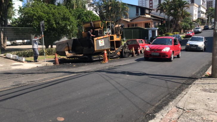 A máquina foi consertada, depois de 12 dias parada na Rua Almirante Barroso / Divulgação