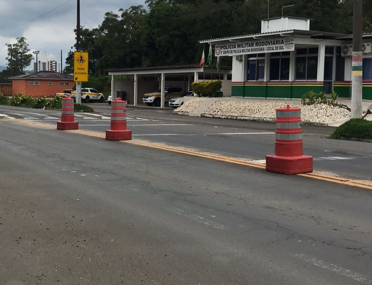 Trecho da SC-108 defronte ao posto da Polícia Militar Rodoviária em Cocal do Sul / Foto: Enio Biz / 4oito