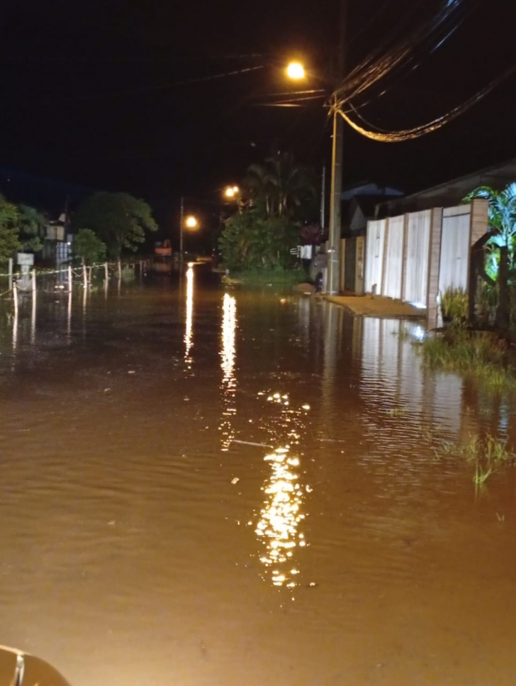 Fotos e vídeos: Divulgação/Defesa Civil