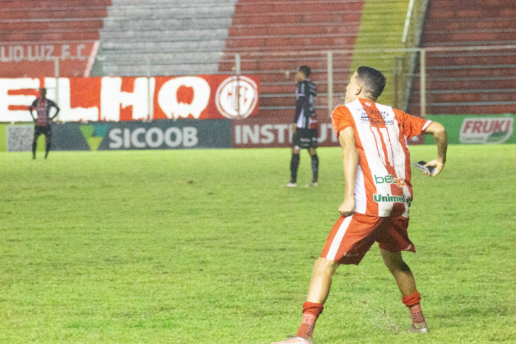 Hercílio Luz conseguiu classificação aos 48 do segundo tempo (Foto: Patrícia Amorim / Hercílio Luz FC)