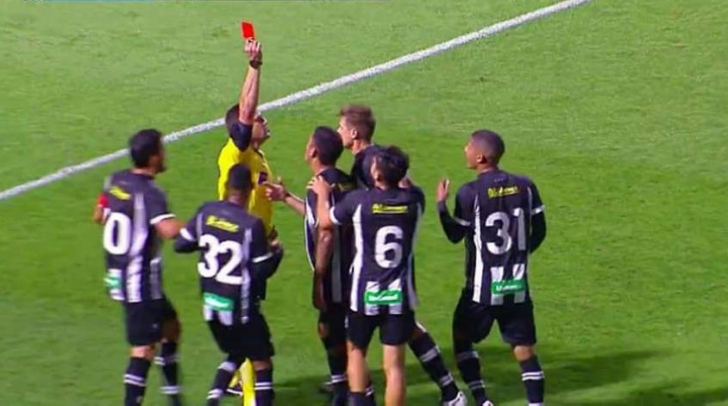 Figueirense foi rebaixado na Série B do ano passado (Foto: Reprodução)