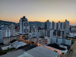 Notícia -  Sul catarinense deve chegar a 35ºC nesta quinta-feira 