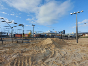 Notícia - Arena do Mundial Rincão de Beach Tennis Unimed já tem 80% da estrutura montada