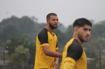 Notícia - Ex-zagueiro do Tigre, Vitão marcou gol contra bizarro no último jogo do Oeste (VÍDEO)