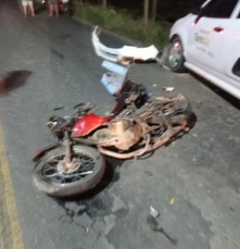 Notícia - Acidente entre três veículos deixa motociclista gravemente ferido