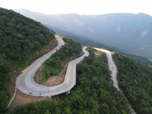 Notícia - Perigo: O risco que corre quem precisa usar a Serra da Rocinha