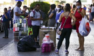 Notícia - Pandemia ainda provoca impactos no mercado de trabalho, diz Ipea