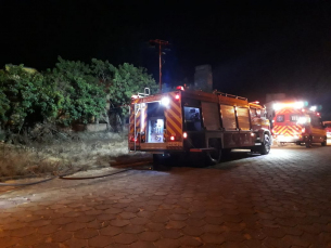 Notícia - Corpo de Bombeiros controla incêndio em edificação abandonada