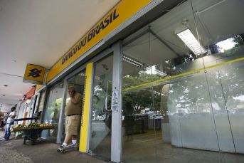 Notícia - Bancos e empresas podem consultar cadastro positivo a partir de hoje