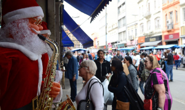 Notícia - Procon orienta consumidores sobre trocas de presentes de Natal