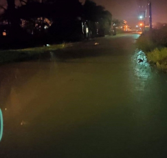 Notícia - Maior volume de chuva da história causa estragos em Praia Grande