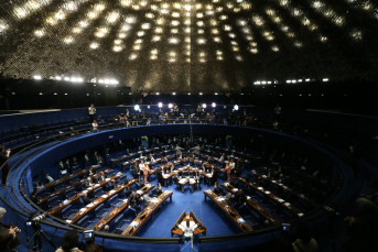 Notícia - Senado aprova lei com medidas de contenção do coronavírus no Brasil