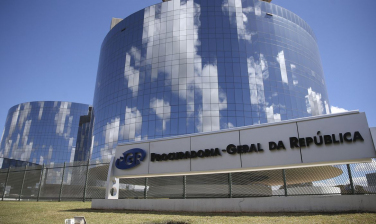 Notícia - PGR abre investigação sobre ataque com fogos contra Supremo