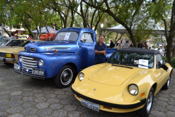 Notícia - Encontro de Carros Antigos é opção para os apaixonados por veículos