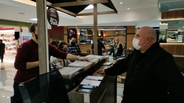 Notícia - Colecionadores de vinil compartilham paixão em Feira no Shopping Della