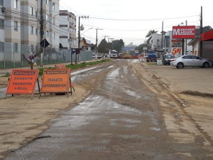 Notícia - Governo Municipal conversa com empresas para reduzir transtorno na Santos Dumont