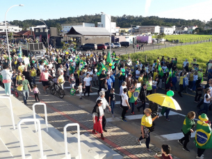 Notícia - Manifestação pró-governo no dia 15 também acontecerá em Criciúma