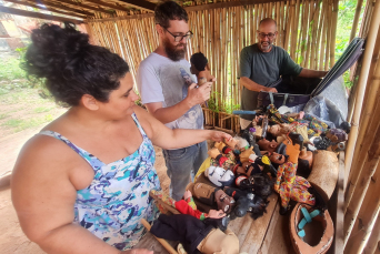 Notícia - Bonequeiro de Nova Veneza faz vivencia no Terno de Reis em Minas Gerais