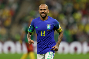 Notícia - Daniel Alves é detido na Espanha por suspeita de agressão sexual