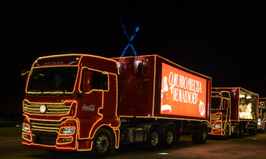 Notícia - Caravana de Natal da Coca-Cola ilumina as ruas de Criciúma