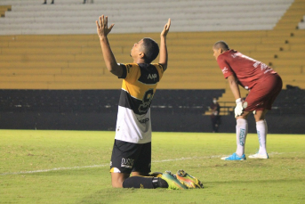 Notícia - Com Wilsão de técnico, Tigre fez gol em todos os jogos