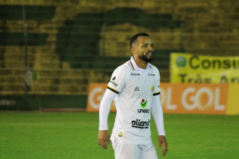 Notícia - Hélder comemora gol e vitória fora de casa: 