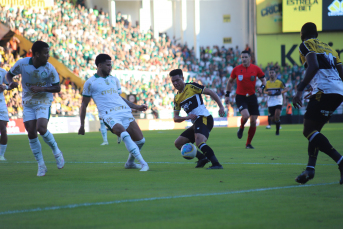 Notícia - Tricolor resiste, mas Palmeiras conquista vitória sobre o Criciúma nos acréscimos