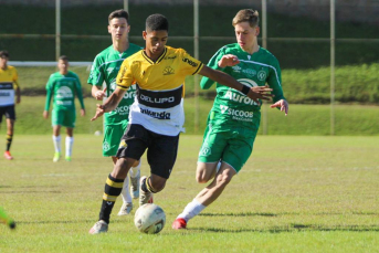 Notícia - Sub-15 e sub-17 vencem na ida das semifinais no Catarinense