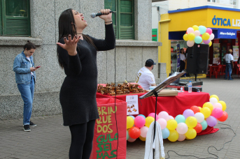 Notícia - Sábado é dia de doar brinquedos e guloseimas na Praça Nereu Ramos 