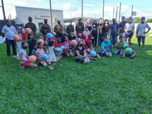 Notícia - Crianças e adolescentes do CRAS de Forquilhinha recebem presentes de Natal