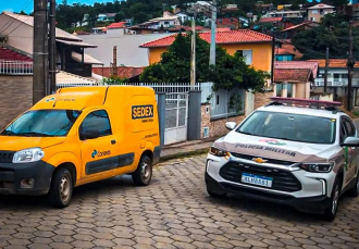 Notícia - Mulher rouba veículo dos Correios em Tubarão