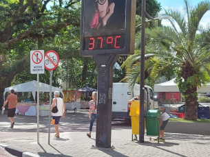 Notícia - Quarta-feira registrou mais de 37ºC na região