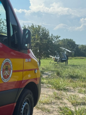 Notícia - Homem tem braço e mão esmagados em equipamento de transporte de materiais