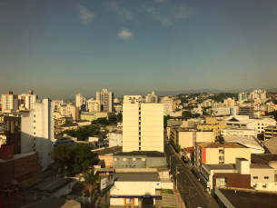 Notícia - Terça-feira de calor e pancadas de chuva à tarde no Sul catarinense 