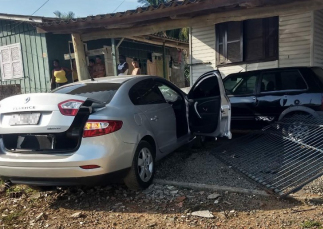 Notícia - Após atropelar policial, traficante é capturado pela PM