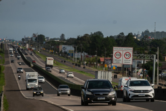 Notícia - ((Áudio)) Ano Novo: Quase 1,5 milhão de veículos devem passar no techo Sul da BR-101