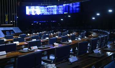 Notícia - Senado aprova adiamento das eleições para 15 de novembro