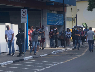 Notícia - A uma semana do Dia das Mães, região central tem dia movimentado no comércio