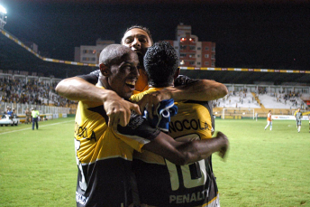 Notícia - Tigre nunca foi eliminado por equipes mineiras na Copa do Brasil