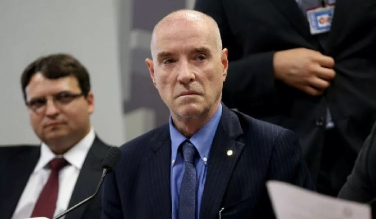 Notícia - CVM multa Eike Batista em R$ 536 milhões