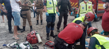 Notícia - Homem morre após ajudar motociclista a retirar pneu da canaleta em Urussanga