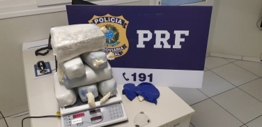 Notícia - PRF apreende 10 kg de cocaína em Araranguá