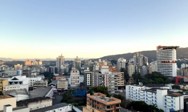 Notícia - Temperatura passa de 30° ainda esta semana antes da chegada da chuva