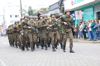 Notícia - As riquezas da pátria no desfile de Nova Veneza